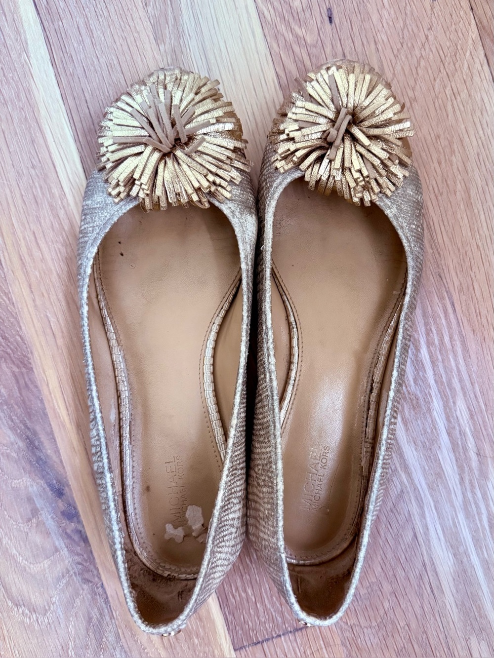 Michael Kors MICHAEL Womens Size 8.5M Lolita Ballet Flat Shoes Gold Pom Pom